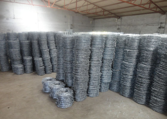 15cm PVC Coated Wire Barbed Fence For Lawn Railways