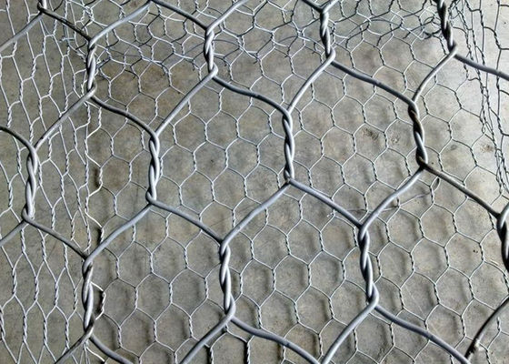 Metal Mesh For Poultry Fence do hexágono BWG18 do SOLDADO 25mm